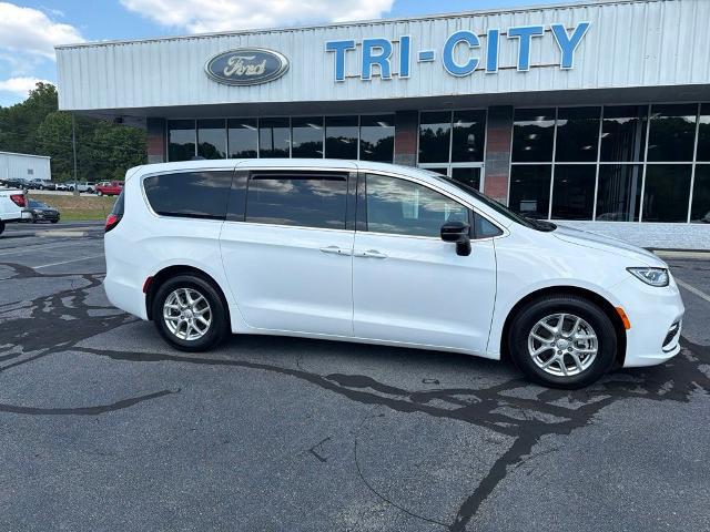 2025 Chrysler Pacifica Select for sale in Eden, NC