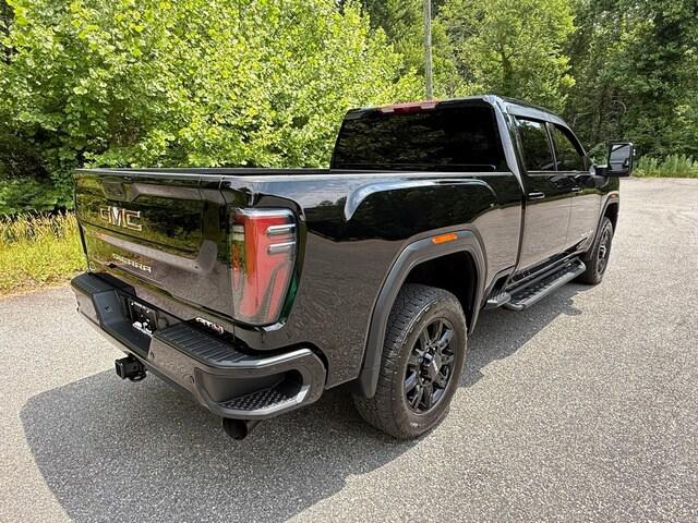 2025 GMC Sierra 2500HD 4WD Crew Cab Standard Bed AT4