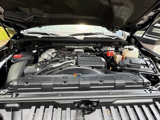 2025 GMC Sierra 2500HD 4WD Crew Cab Standard Bed AT4