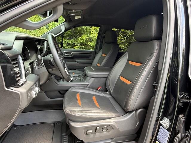 2025 GMC Sierra 2500HD 4WD Crew Cab Standard Bed AT4