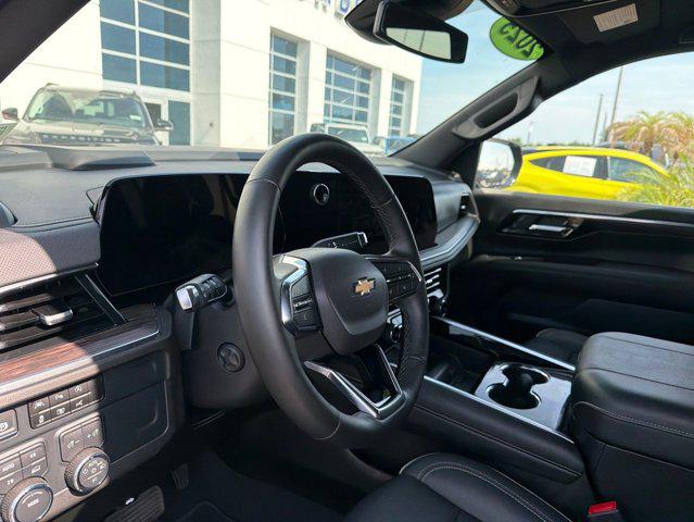 2025 Chevrolet Suburban 4WD Premier