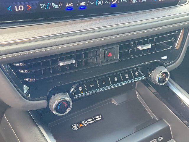 2025 Chevrolet Suburban 4WD Premier