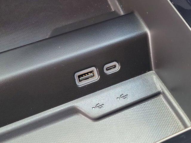 2025 Chevrolet Suburban 4WD Premier