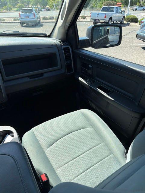 2017 Ram 1500 Express Crew Cab 4x4 5'7" Box