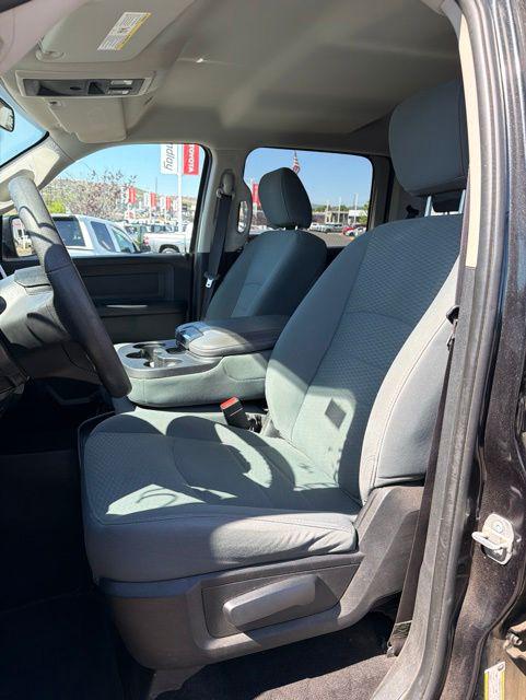 2017 Ram 1500 Express Crew Cab 4x4 5'7" Box