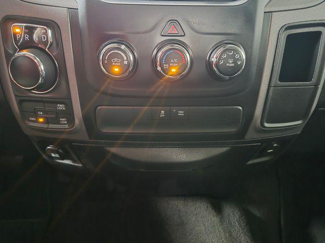 2017 Ram 1500 Express Crew Cab 4x4 5'7" Box