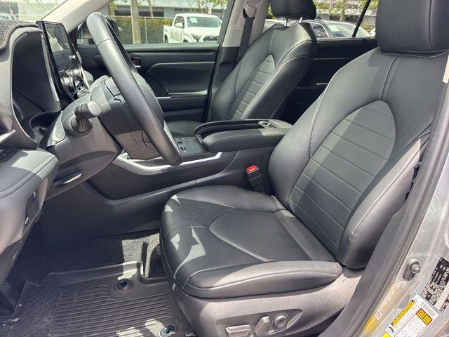 2024 Toyota Highlander XLE