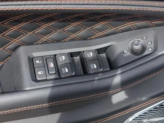 2026 Jeep Grand Cherokee L Summit 4x4