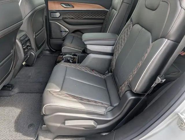 2026 Jeep Grand Cherokee L Summit 4x4