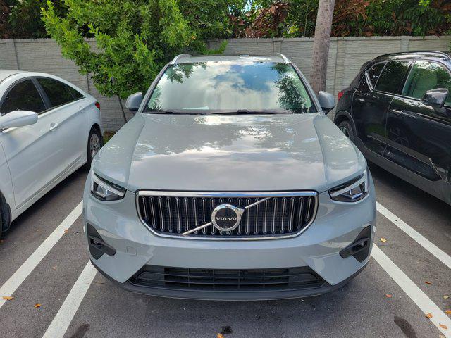 2024 Volvo XC40 B5 Plus Bright Theme