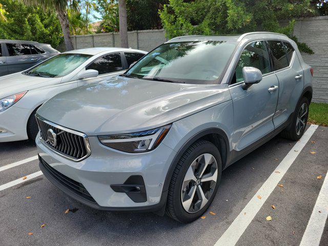 2024 Volvo XC40 B5 Plus Bright Theme