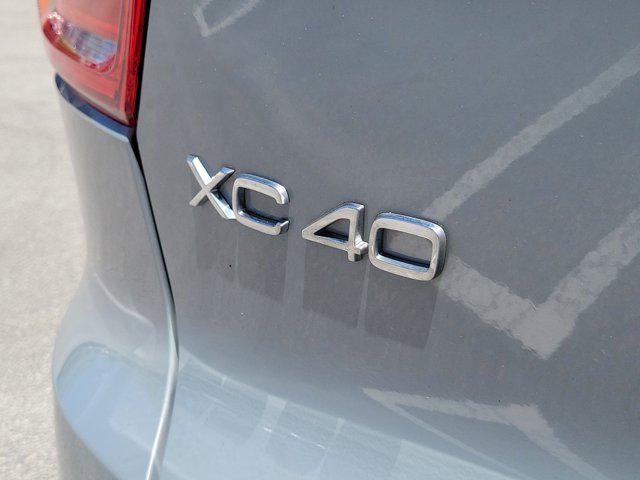 2024 Volvo XC40 B5 Plus Bright Theme