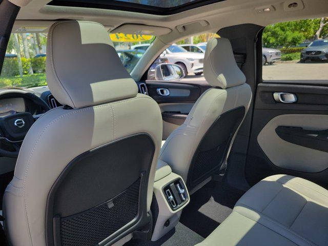 2024 Volvo XC40 B5 Plus Bright Theme