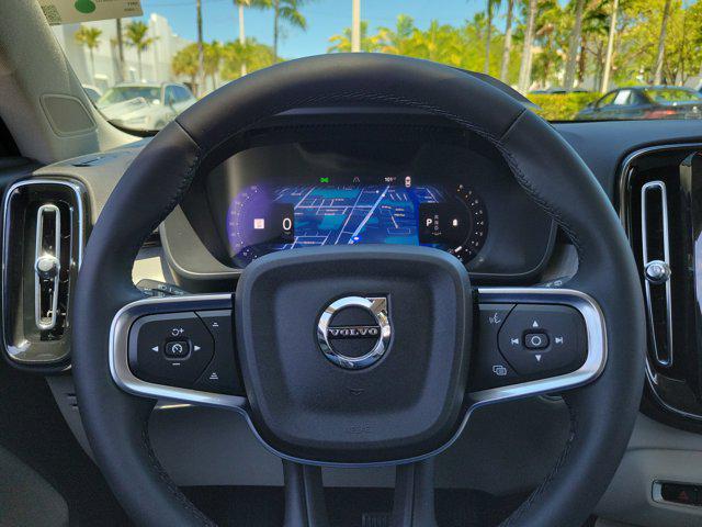 2024 Volvo XC40 B5 Plus Bright Theme