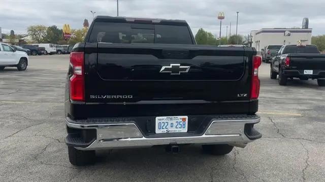 2021 Chevrolet Silverado 1500 4WD Crew Cab Short Bed LTZ