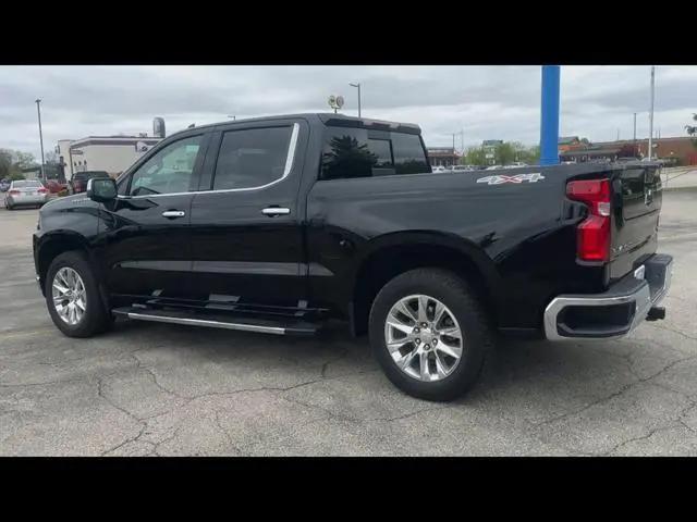 2021 Chevrolet Silverado 1500 4WD Crew Cab Short Bed LTZ