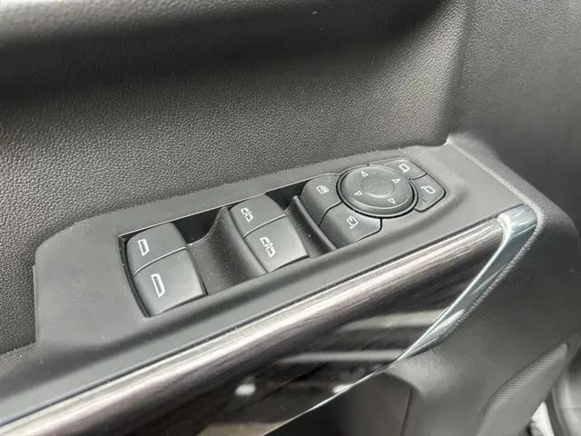 2021 Chevrolet Silverado 1500 4WD Crew Cab Short Bed LTZ