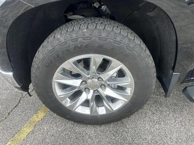 2021 Chevrolet Silverado 1500 4WD Crew Cab Short Bed LTZ
