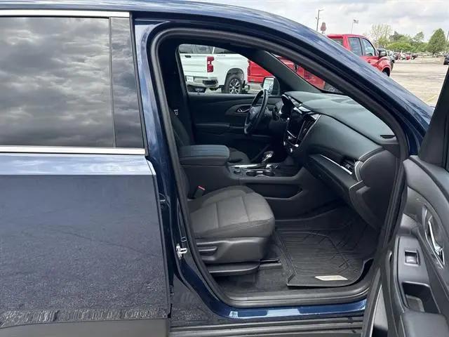 2023 Chevrolet Traverse FWD LT Cloth