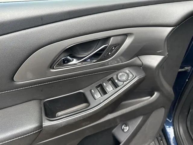 2023 Chevrolet Traverse FWD LT Cloth