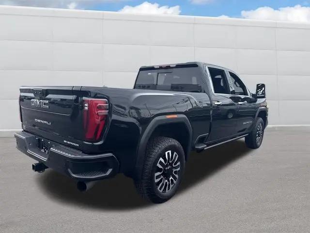 2026 GMC Sierra 2500HD Crew Cab, Standard Bed, Denali Ultimate, 4WD