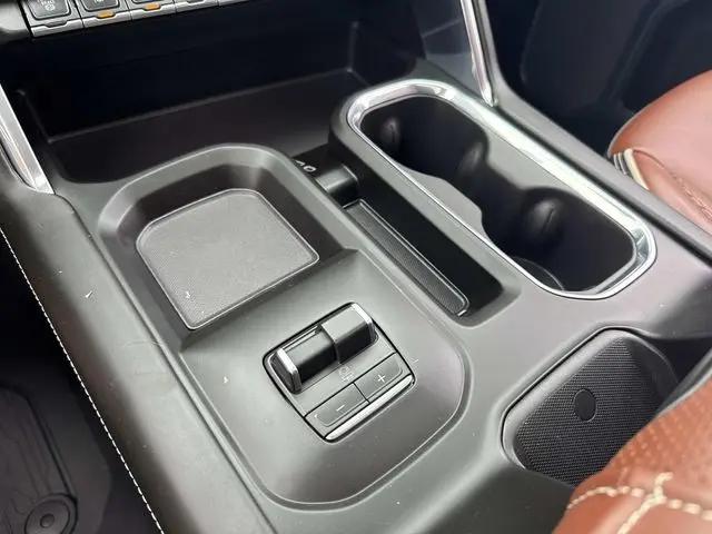 2026 GMC Sierra 2500HD Crew Cab, Standard Bed, Denali Ultimate, 4WD