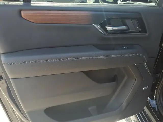 2025 GMC Yukon XL 4WD Denali