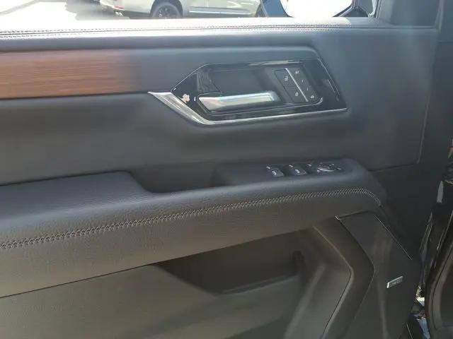2025 GMC Yukon XL 4WD Denali