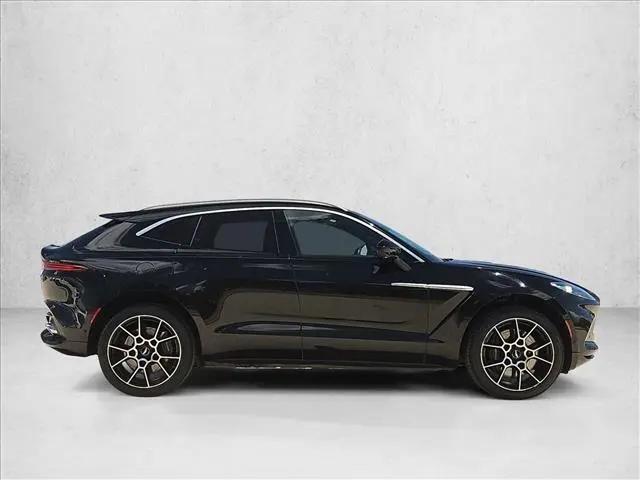 2022 Aston Martin DBX Standard