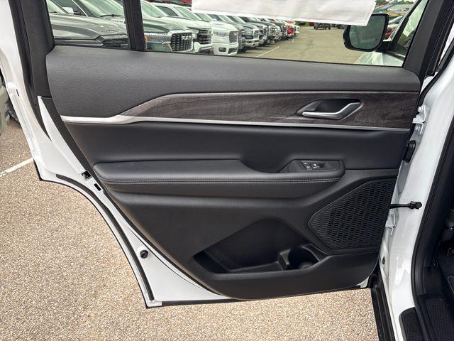 2026 Jeep Grand Cherokee L Altitude 4x4