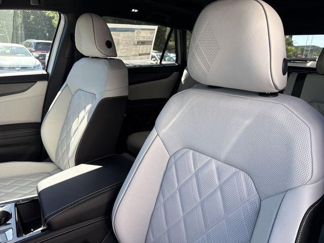 2026 Volkswagen Atlas Cross Sport SEL Premium R-Line