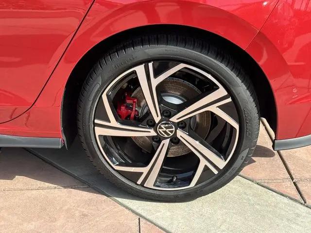 2026 Volkswagen Golf GTI SE