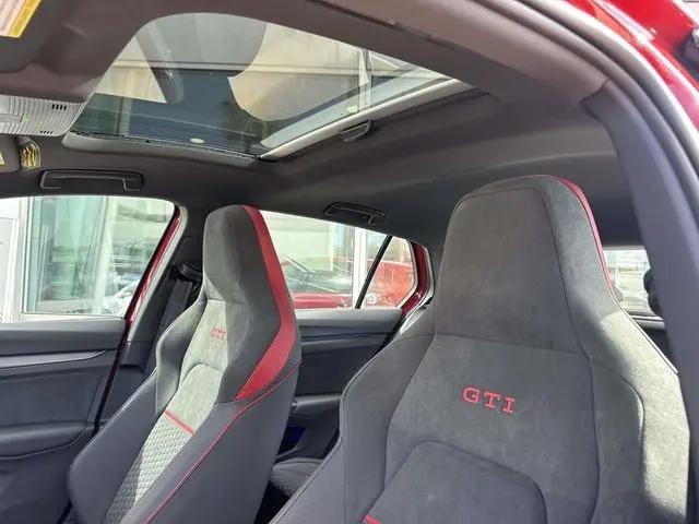 2026 Volkswagen Golf GTI SE