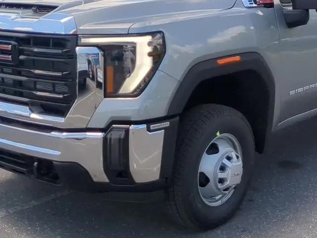 2026 GMC Sierra 3500HD Crew Cab, Long Bed, Pro Dual Rear Wheel, 4WD