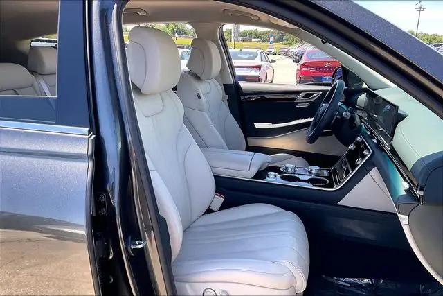 2025 Genesis GV80 2.5T Standard AWD