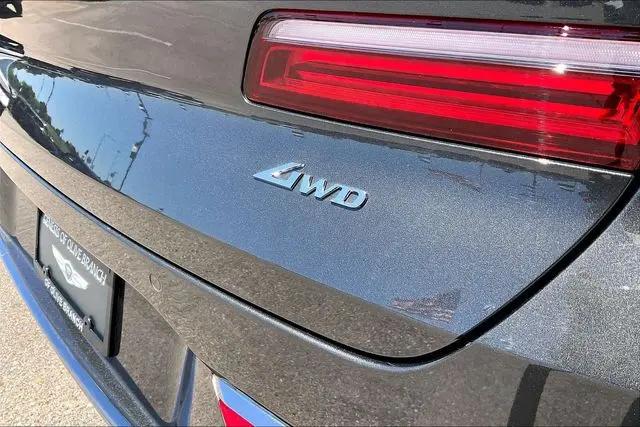 2025 Genesis GV80 2.5T Standard AWD