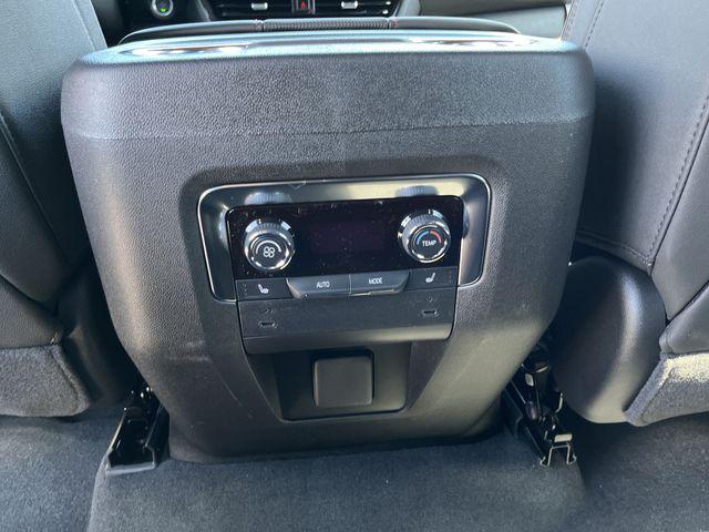 2026 Chevrolet Suburban RST, 4WD