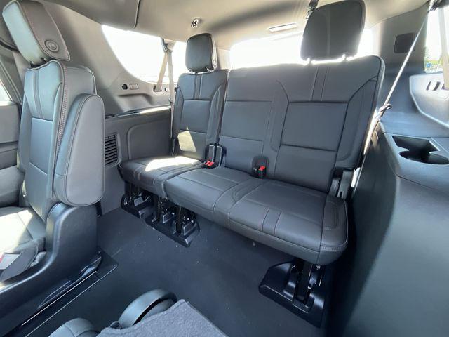 2026 Chevrolet Suburban RST, 4WD