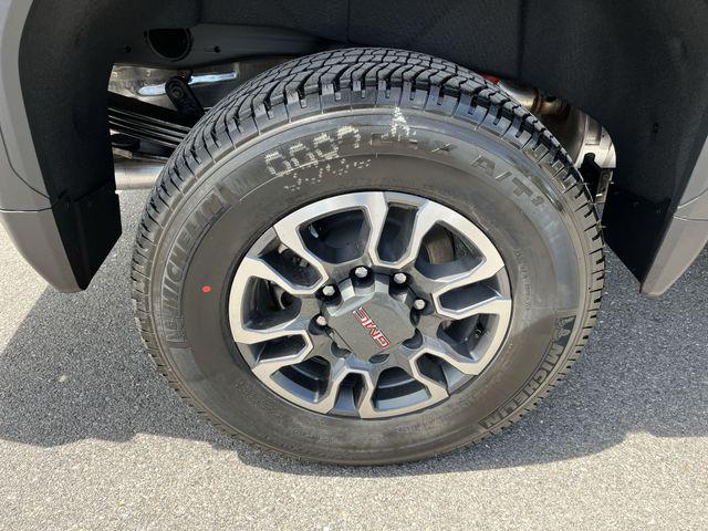 2026 GMC Sierra 2500HD Crew Cab, Standard Bed, SLE, 4WD