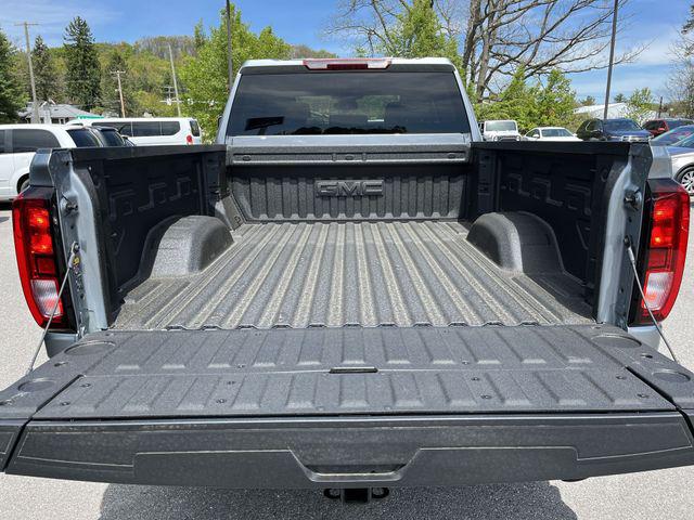 2026 GMC Sierra 2500HD Crew Cab, Standard Bed, SLE, 4WD