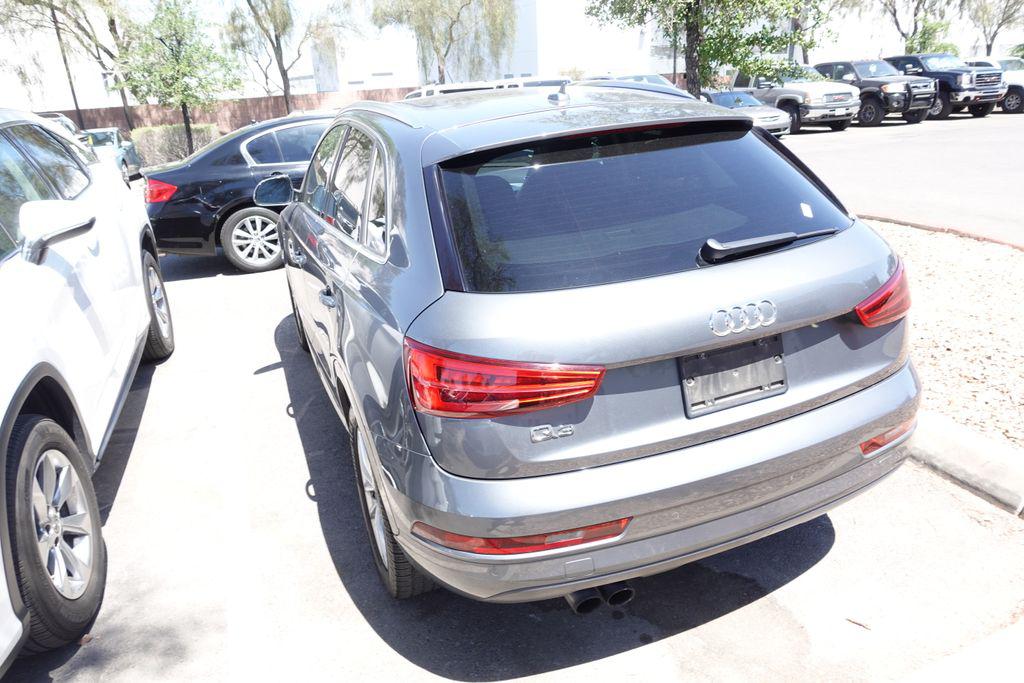 2016 Audi Q3 2.0T FWD tiptronic Premium Plus's photo