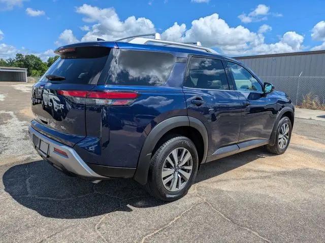2025 Nissan Pathfinder SL FWD