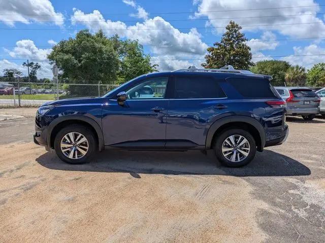 2025 Nissan Pathfinder SL FWD