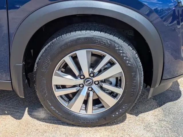 2025 Nissan Pathfinder SL FWD