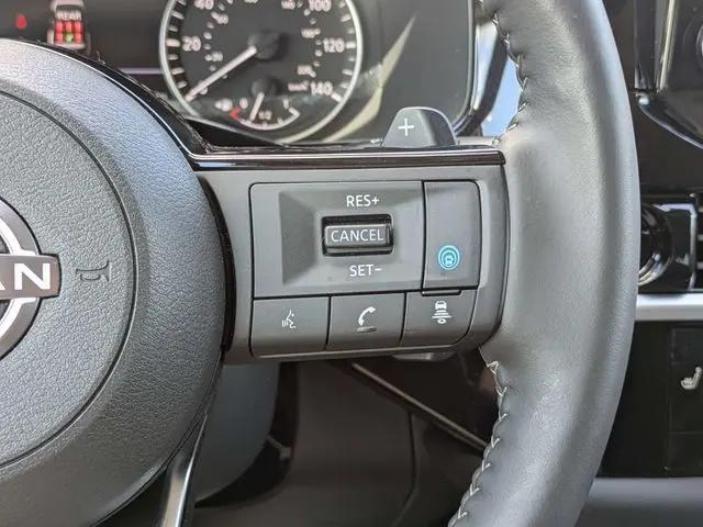 2025 Nissan Pathfinder SL FWD