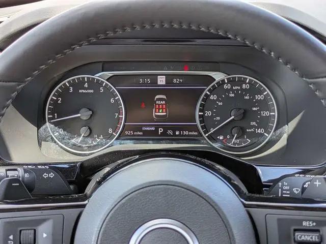 2025 Nissan Pathfinder SL FWD