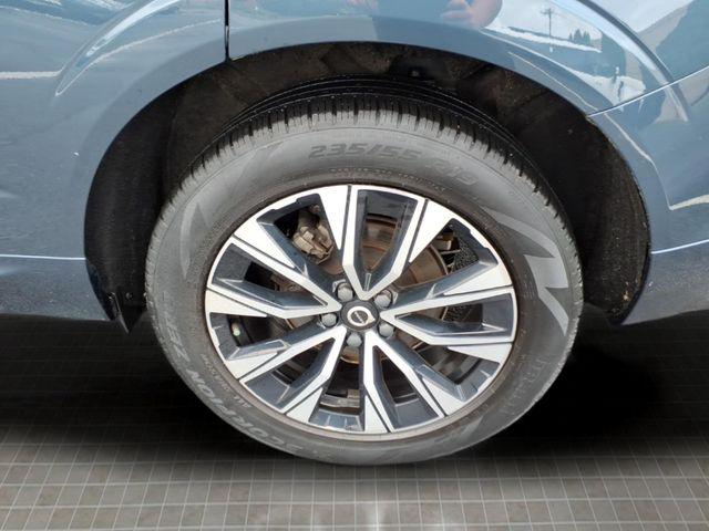 2024 Volvo XC60 B5 Core Dark Theme