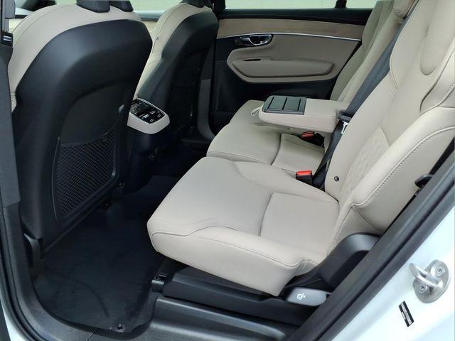2026 Volvo XC90 Plus, B6 AWD Gas (mild hybrid), Gasoline, Bright, 7 Seats