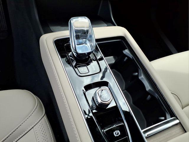 2026 Volvo XC90 Plus, B6 AWD Gas (mild hybrid), Gasoline, Bright, 7 Seats