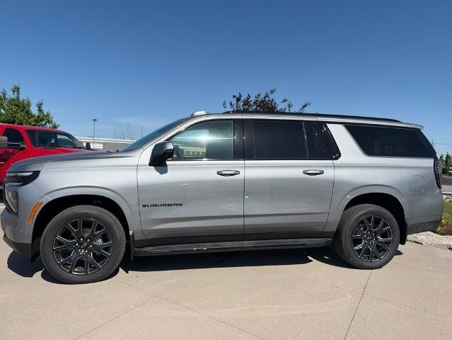 2026 Chevrolet Suburban RST, 4WD